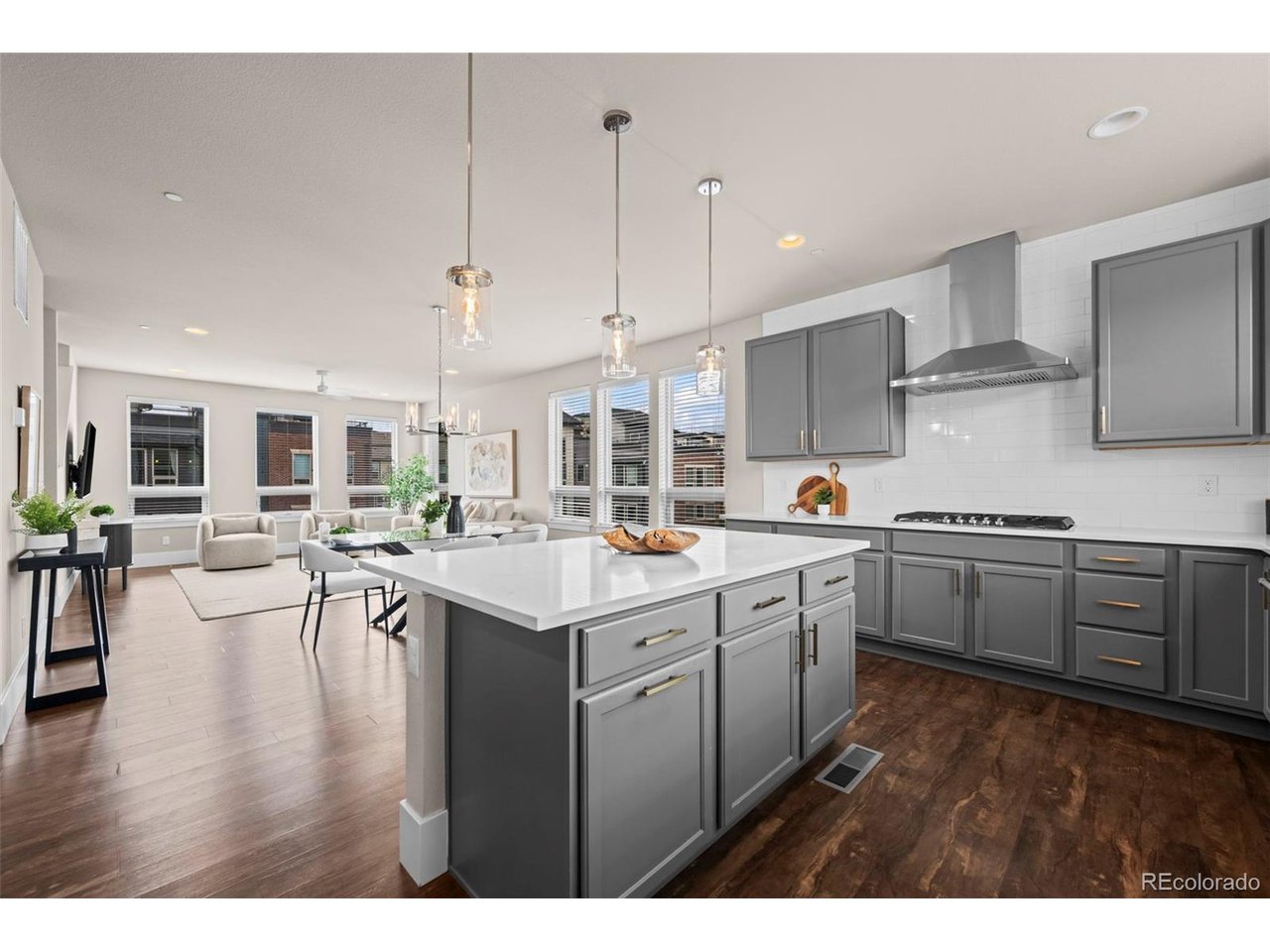 511 Promenade Dr