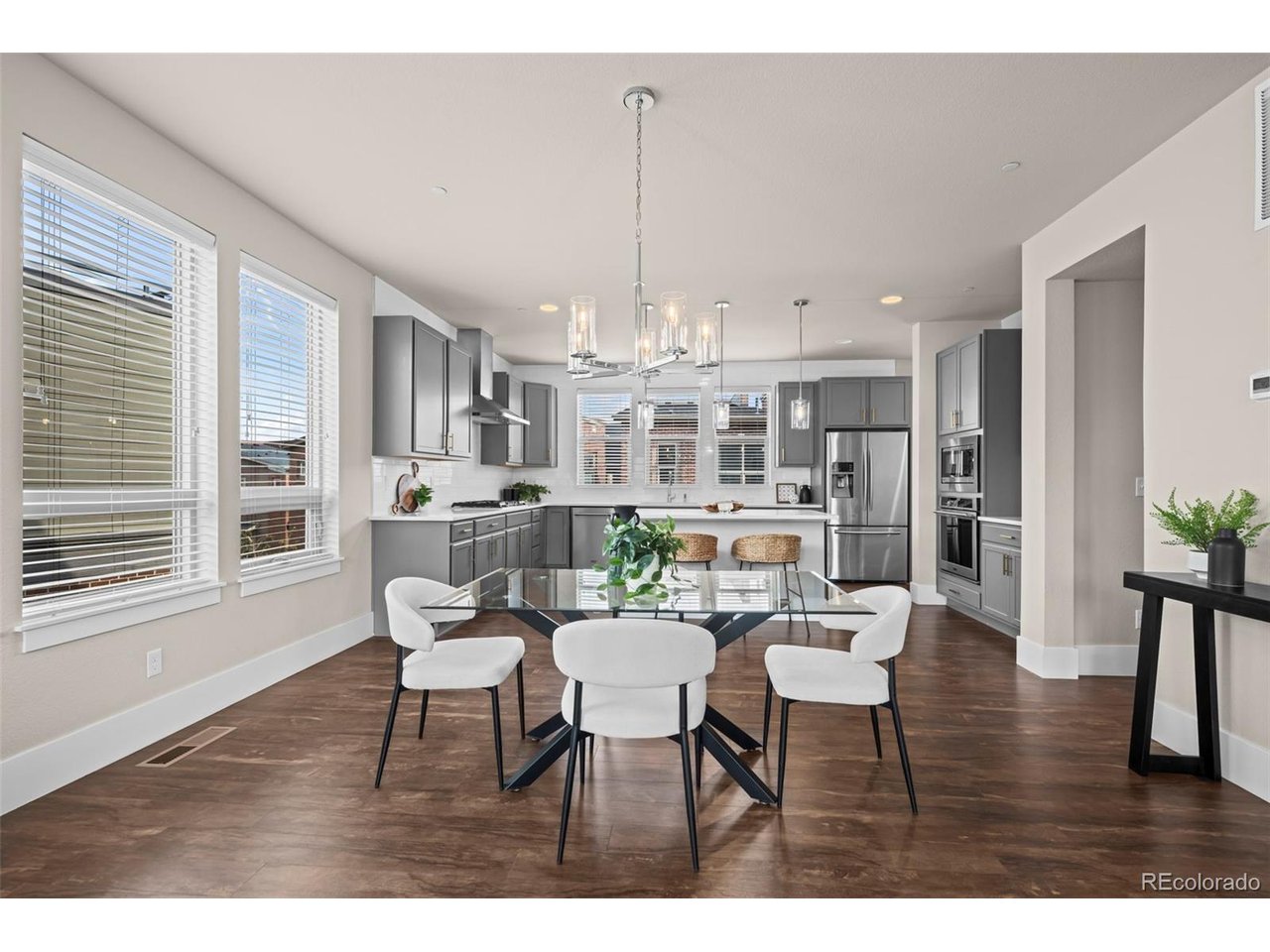 511 Promenade Dr