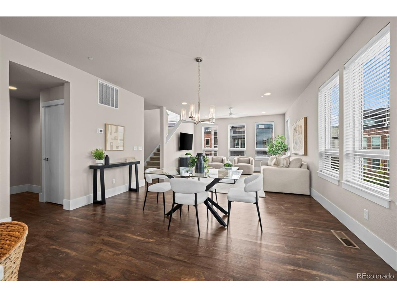 511 Promenade Dr