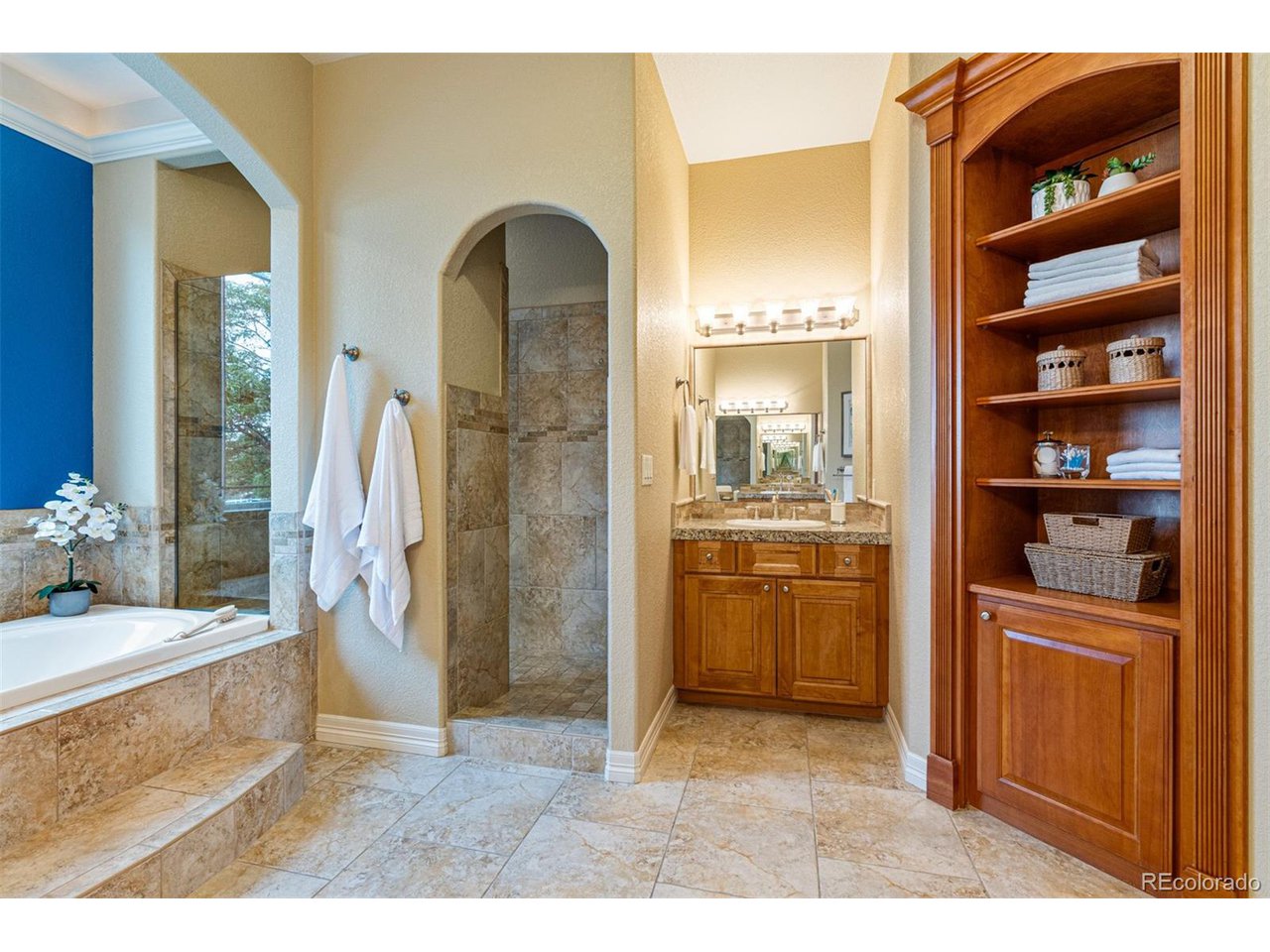 3045 S Buttercup Cir