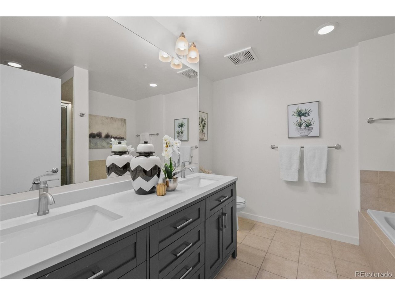 3601 Arapahoe Ave 210