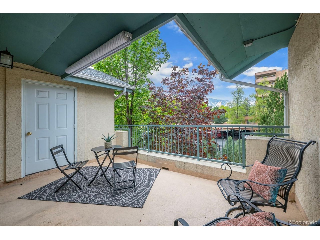540 Mohawk Dr 15