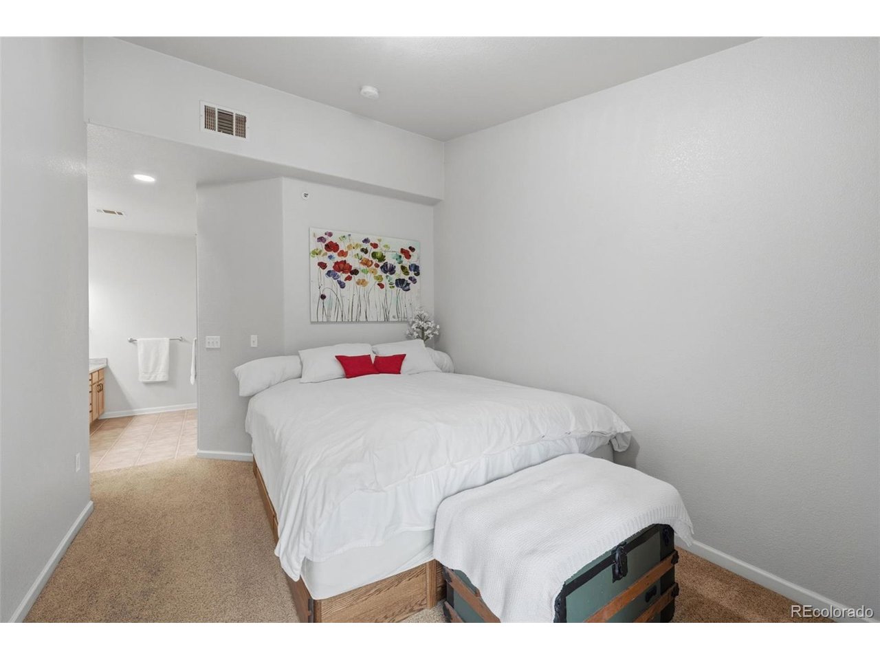 540 Mohawk Dr 15