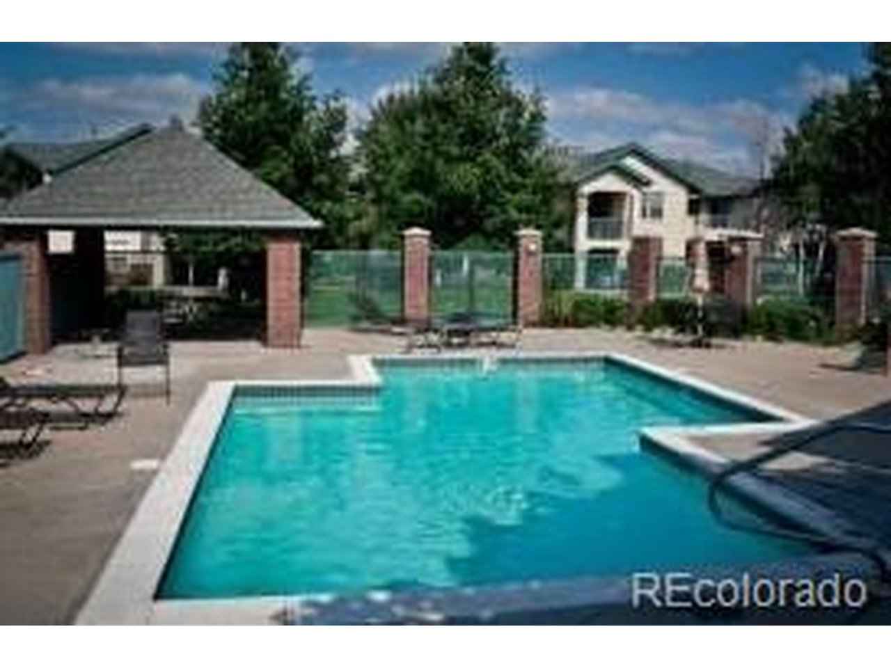 540 Mohawk Dr 15
