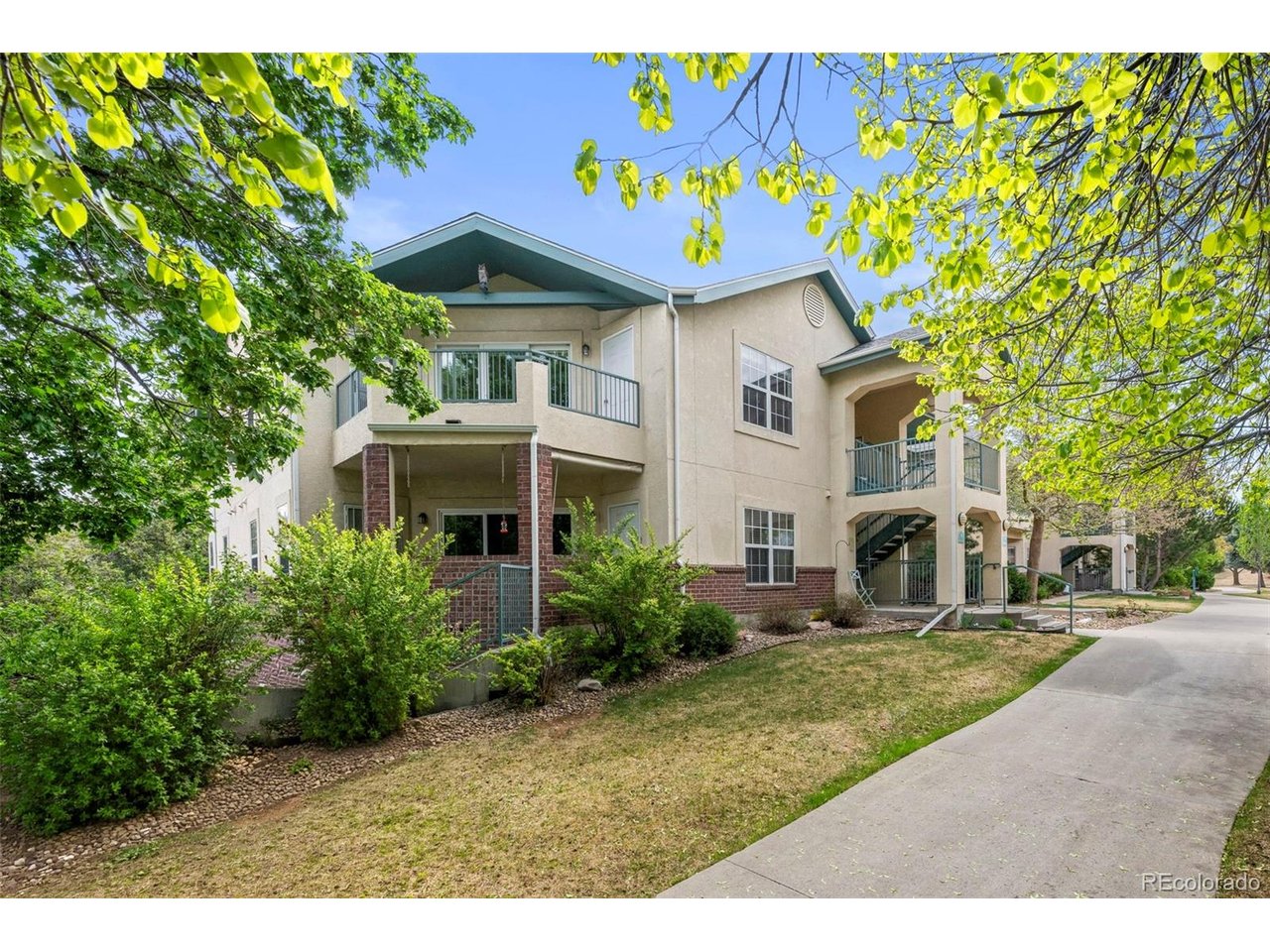 540 Mohawk Dr 15