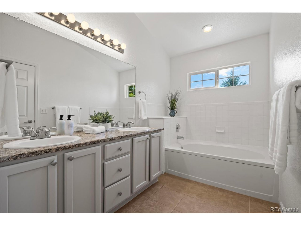 2855 Rock Creek Cir 191