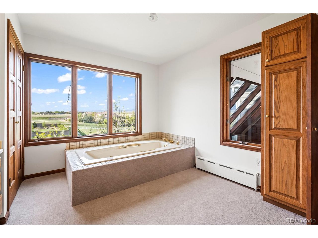 375 Majestic View Dr