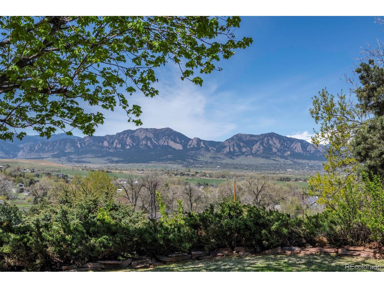 375 Majestic View Dr