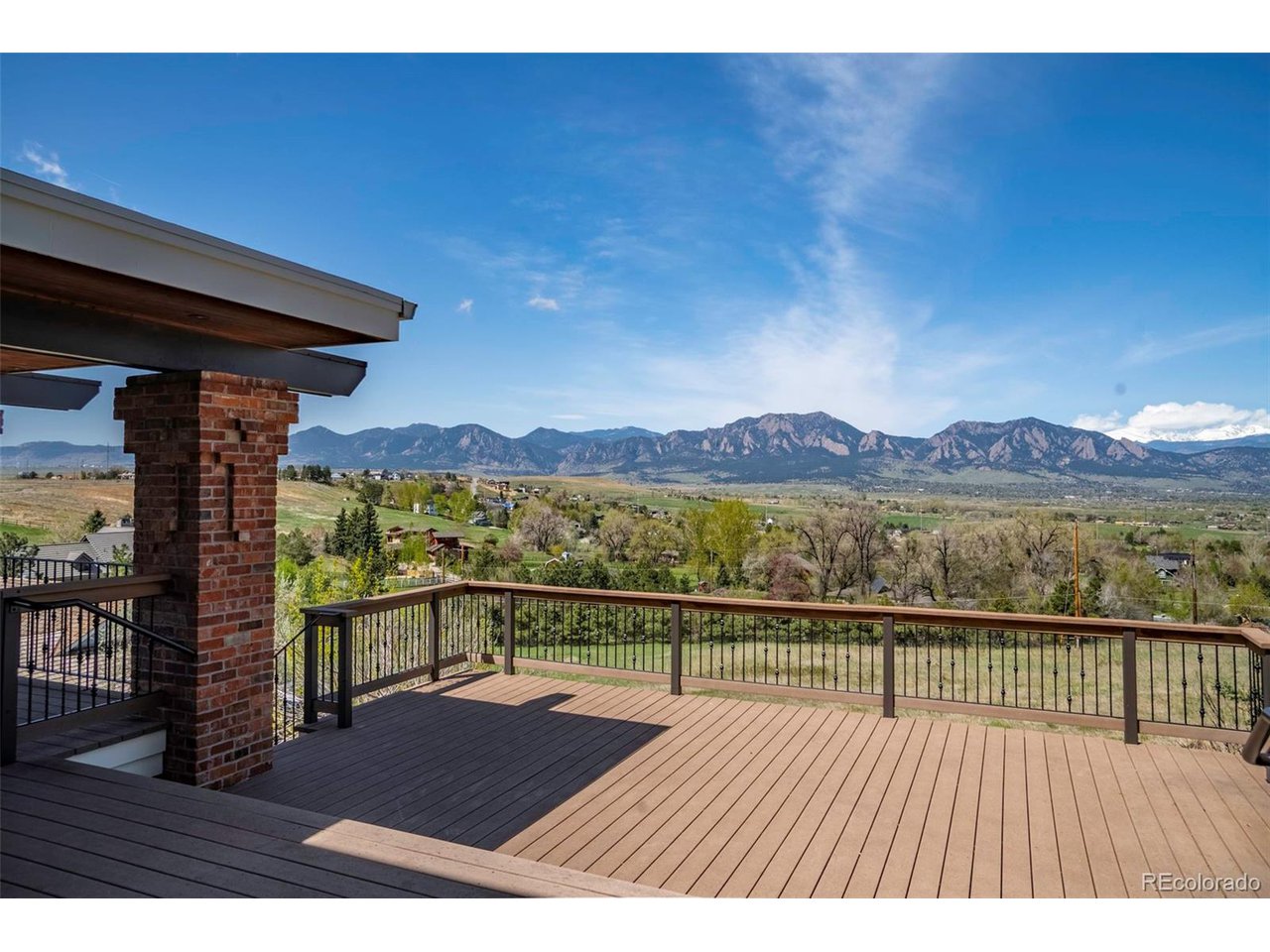 375 Majestic View Dr