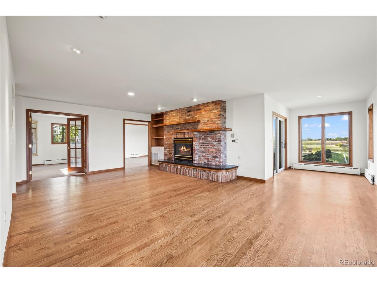 375 Majestic View Dr