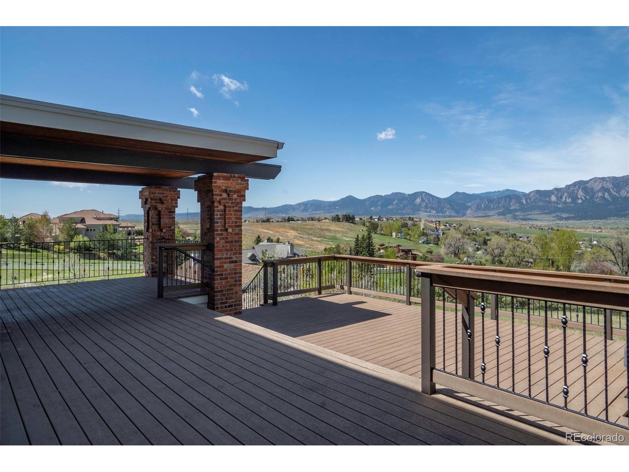 375 Majestic View Dr