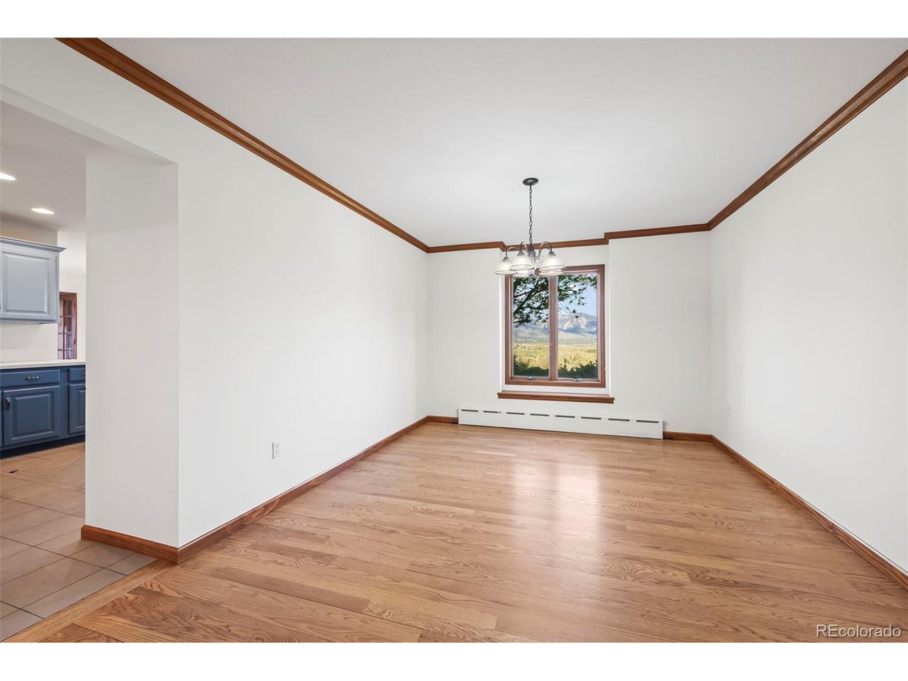 375 Majestic View Dr