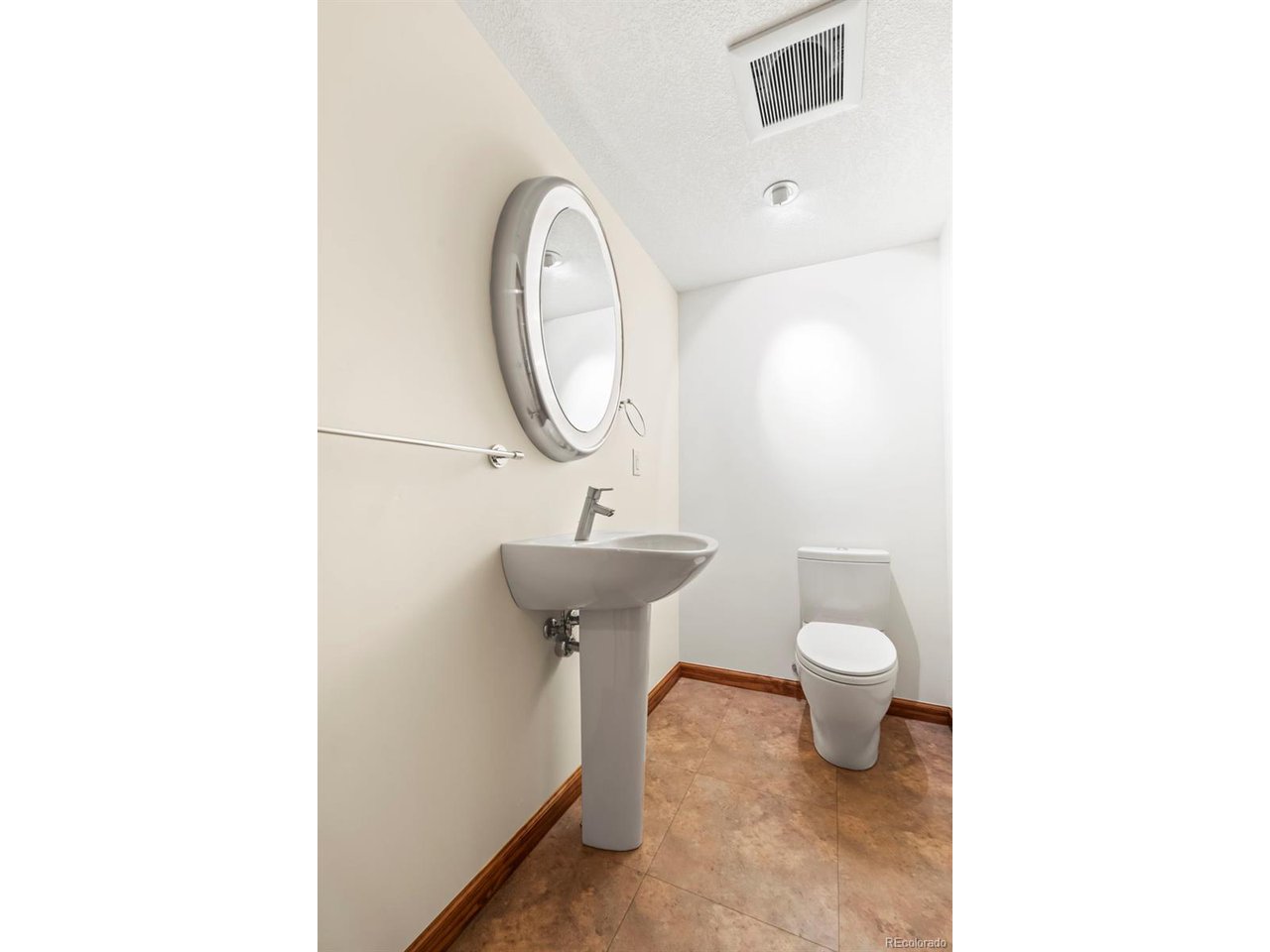 375 Majestic View Dr