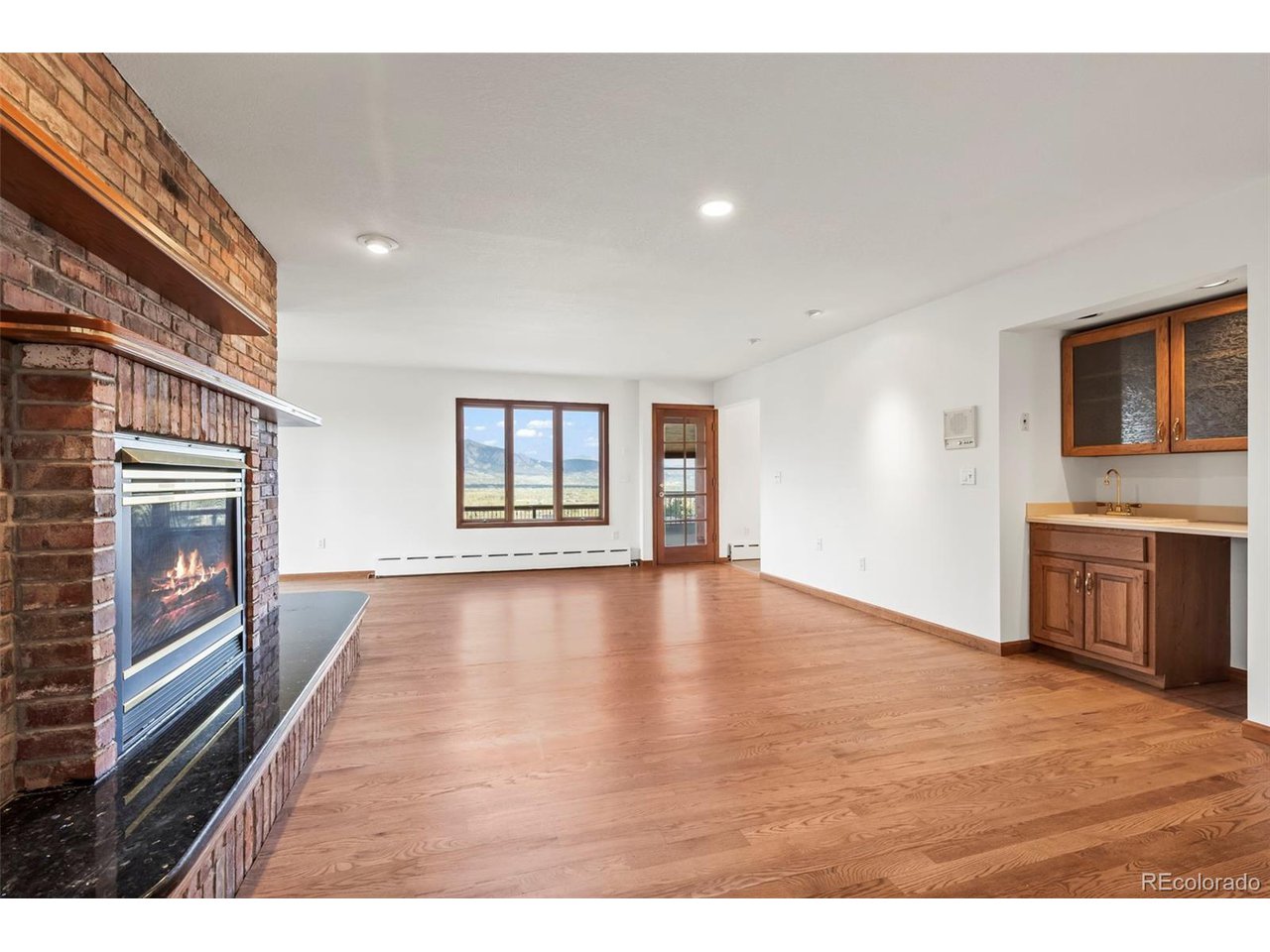 375 Majestic View Dr