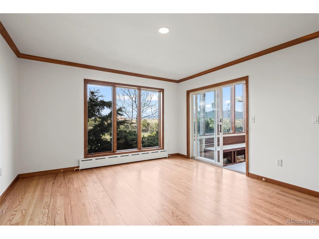 375 Majestic View Dr