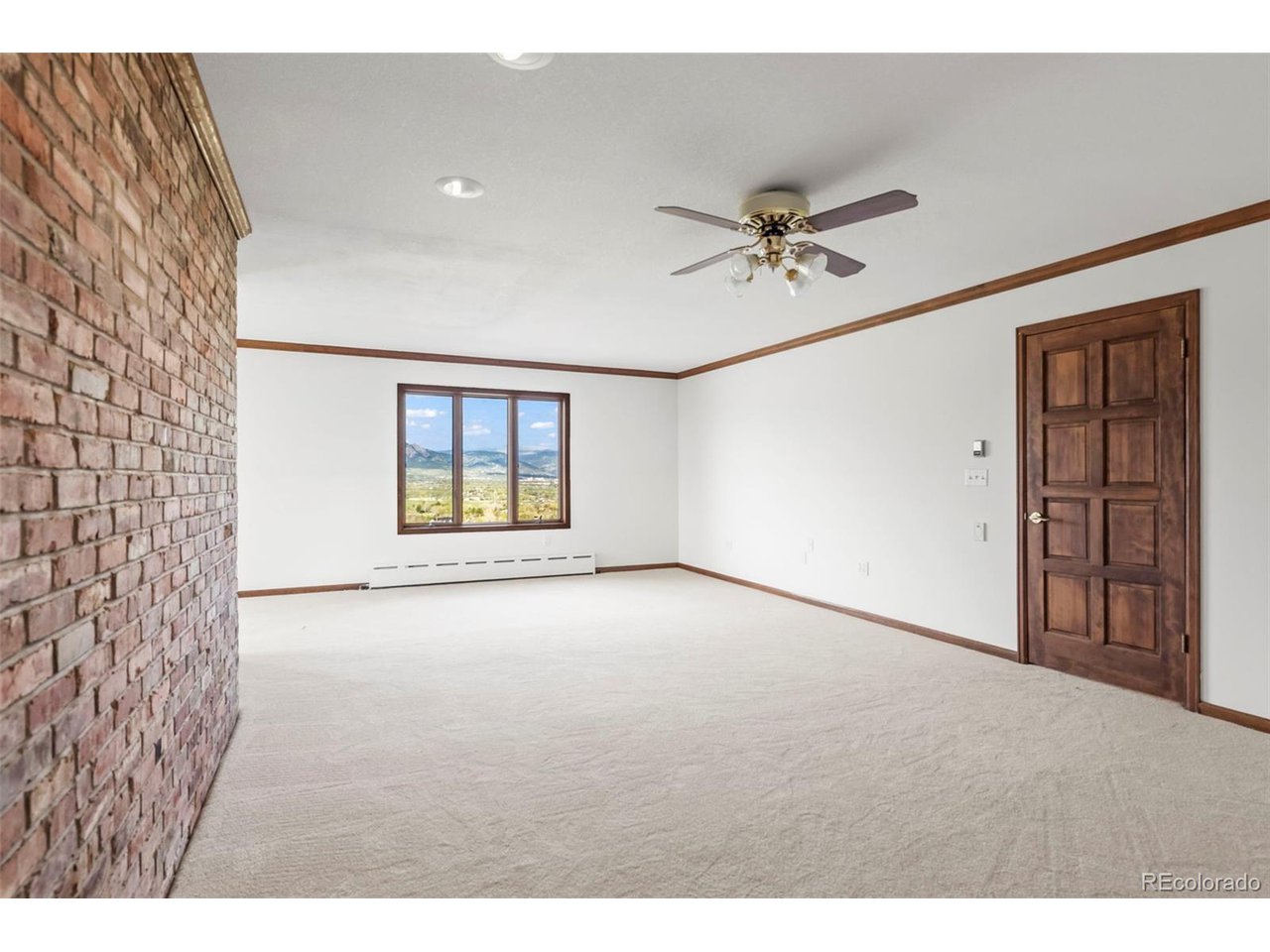 375 Majestic View Dr