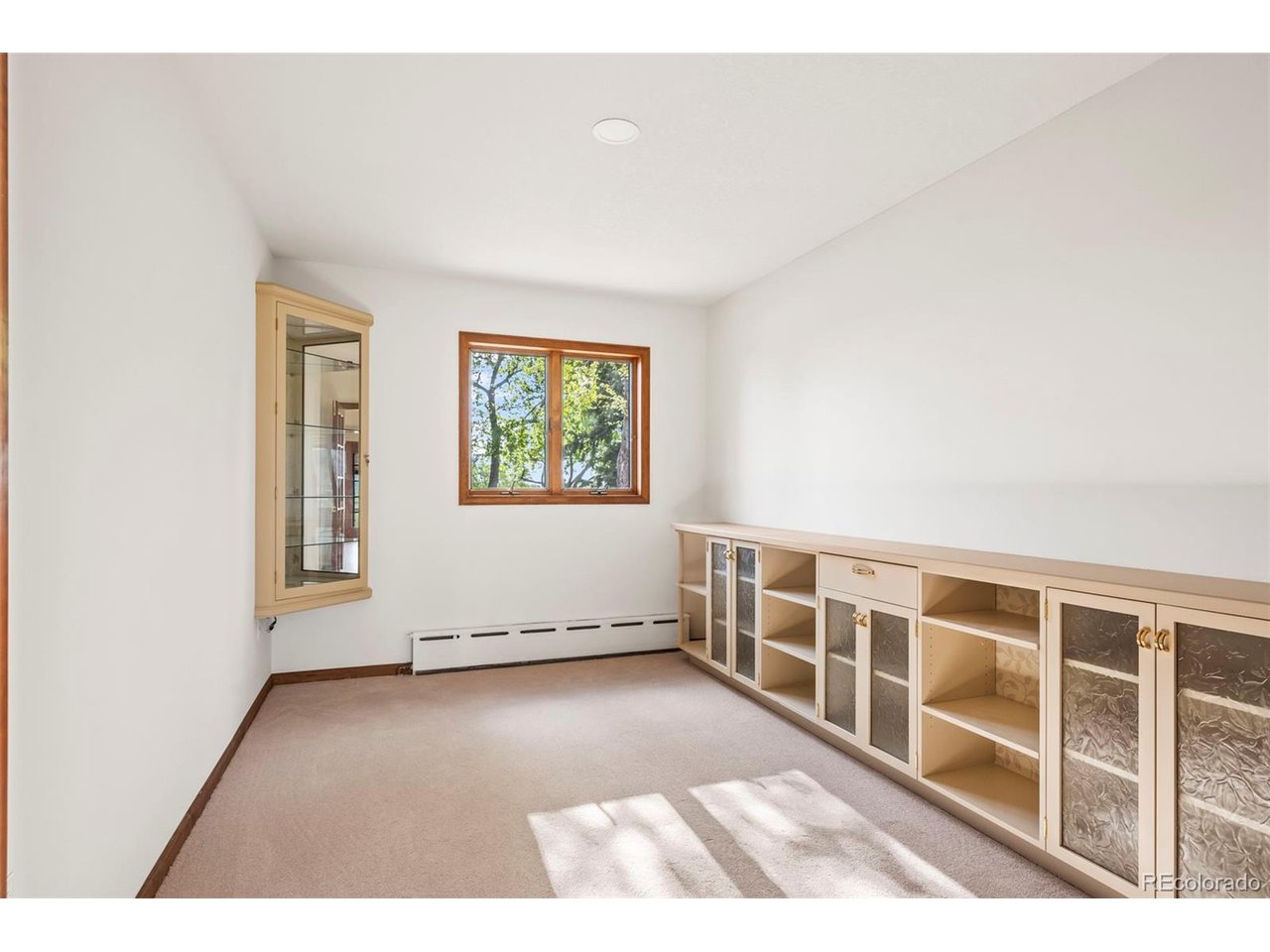 375 Majestic View Dr