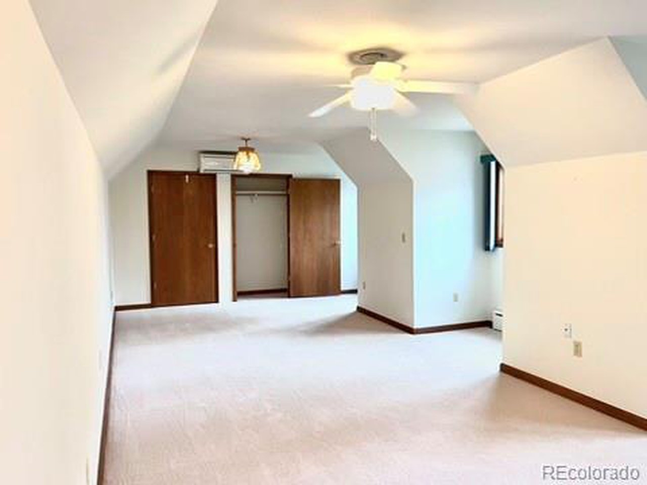 375 Majestic View Dr