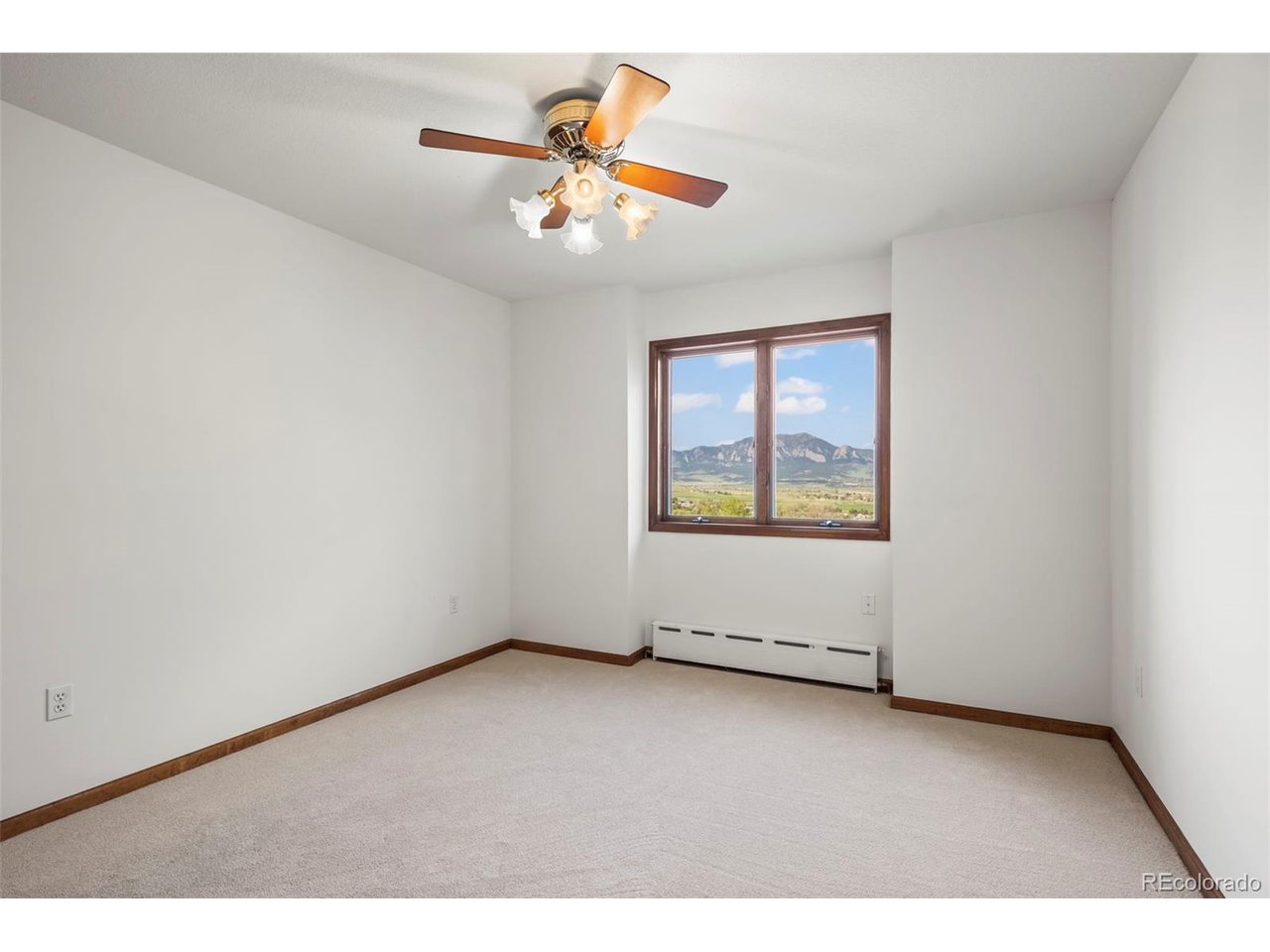 375 Majestic View Dr