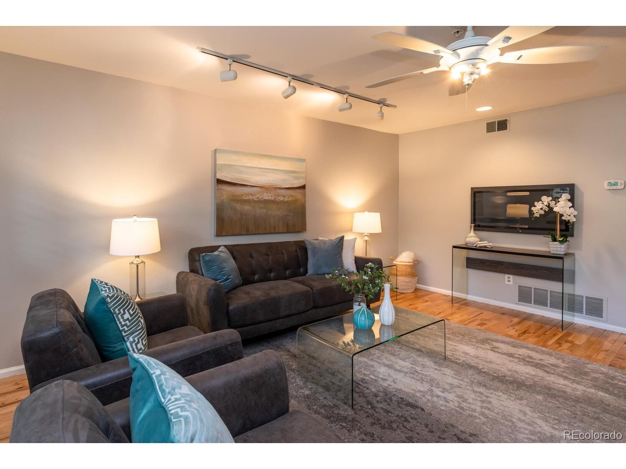 935 Broadway 103