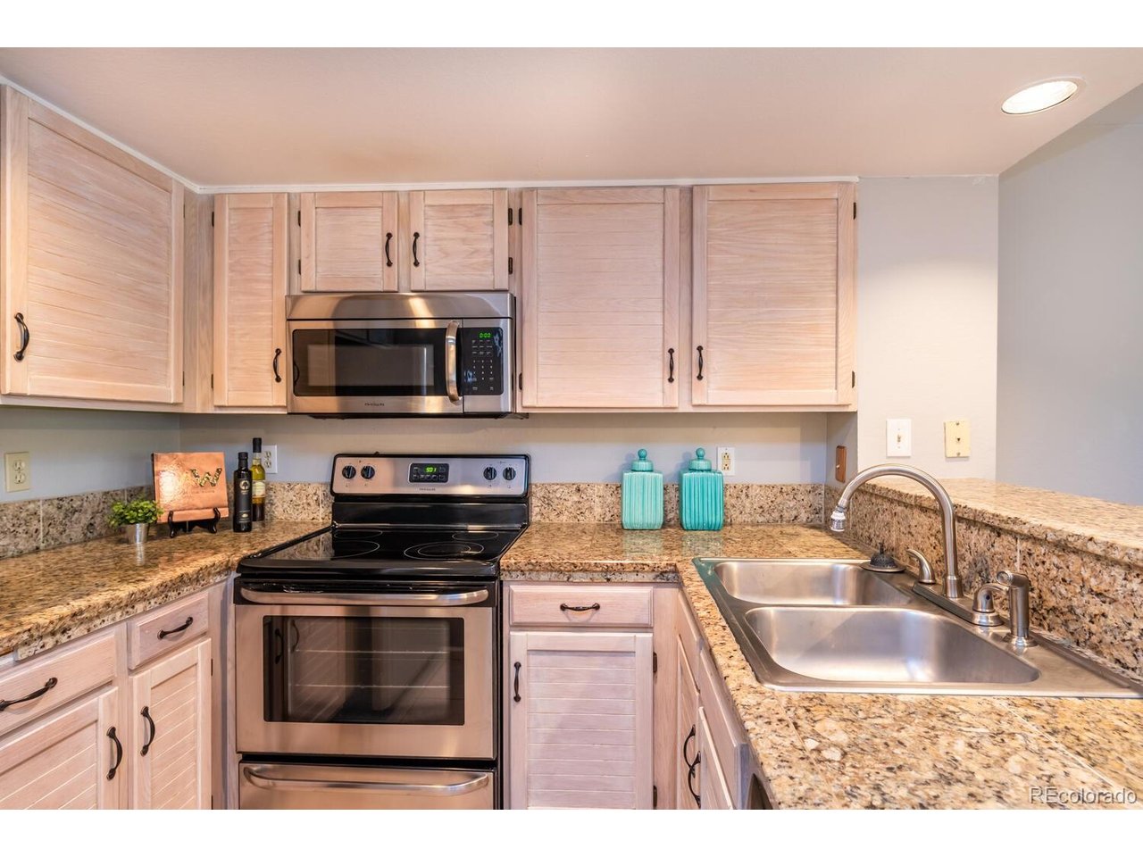 935 Broadway 103