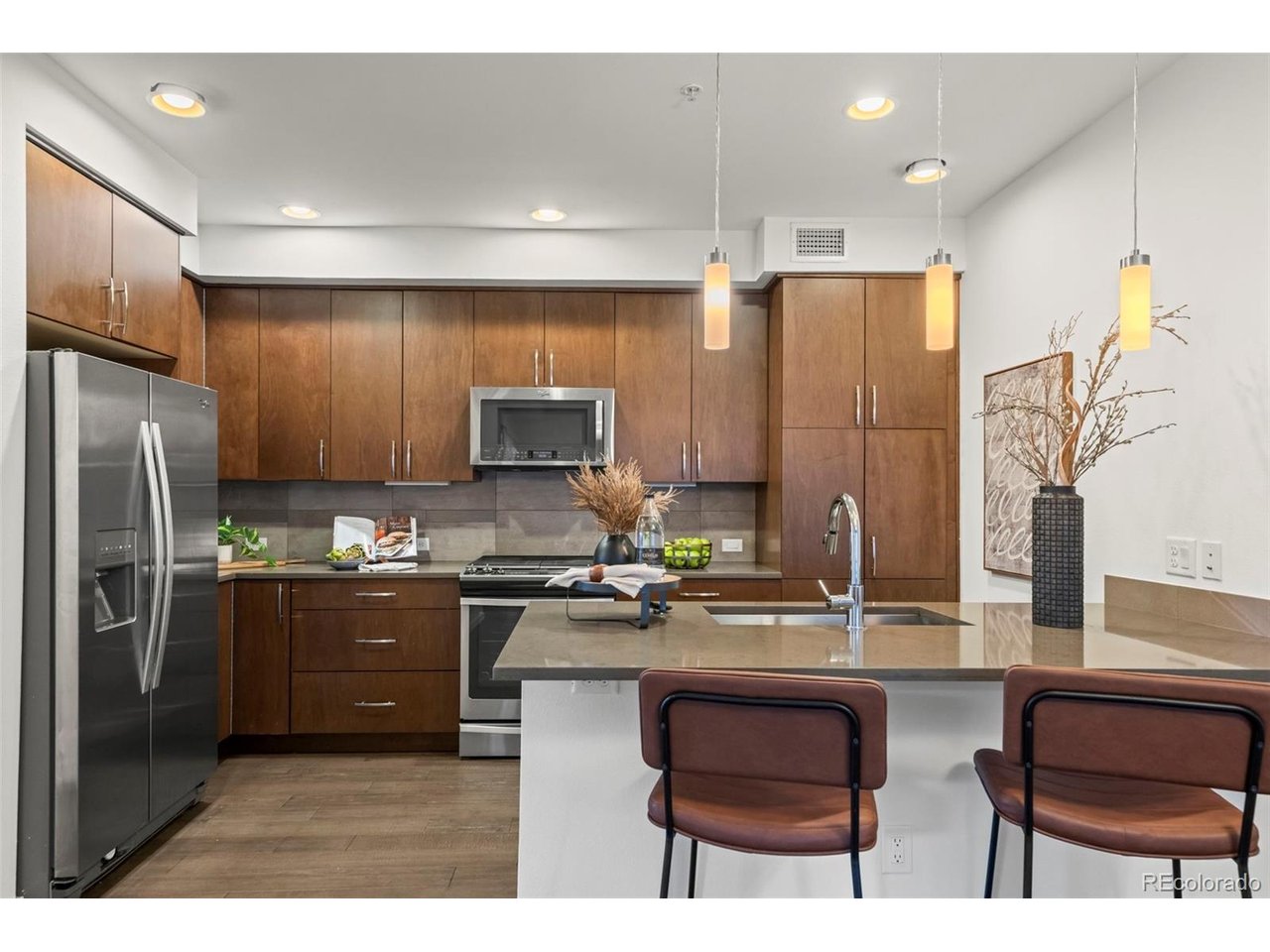 1585 Hecla Way 103