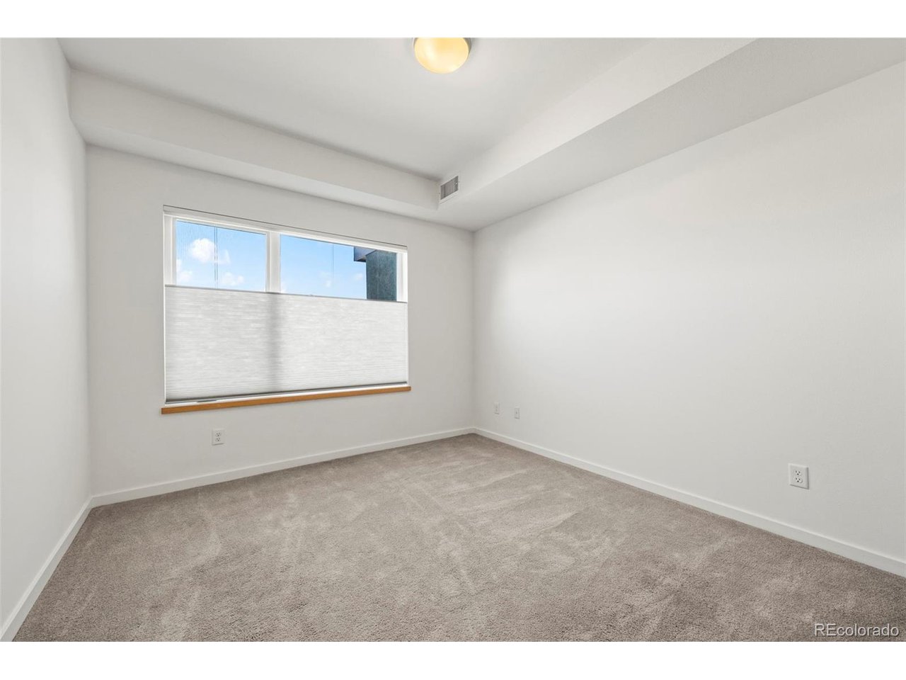 1585 Hecla Way 103