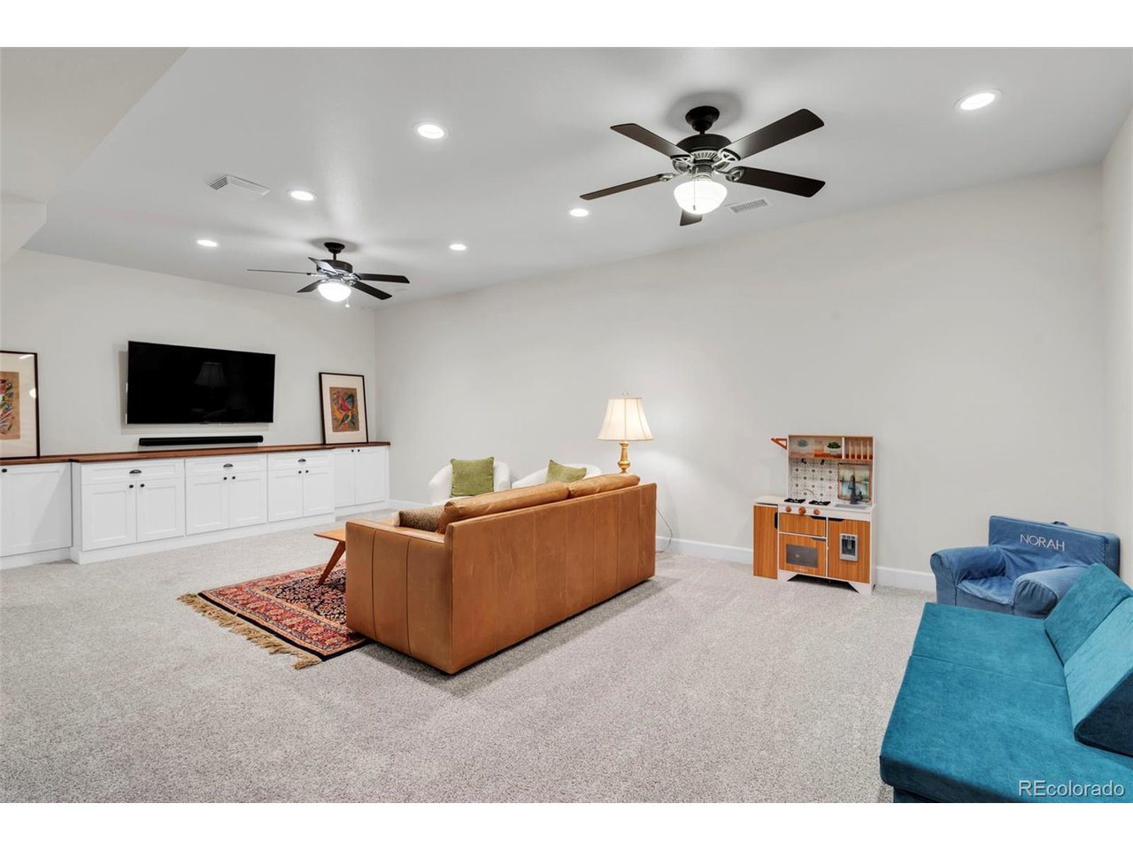 4475 Eagle River Run