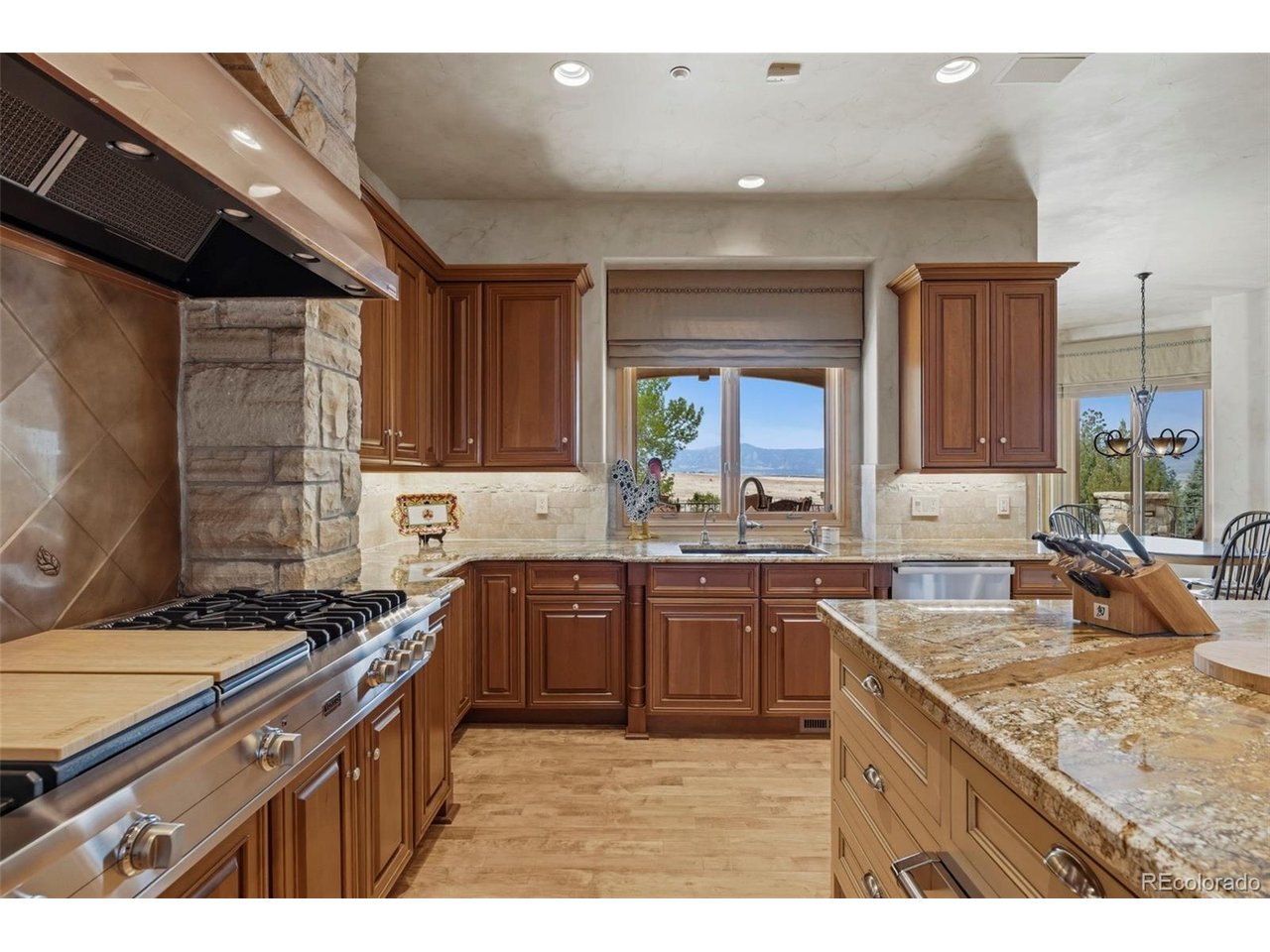 6303 Snowberry Ln