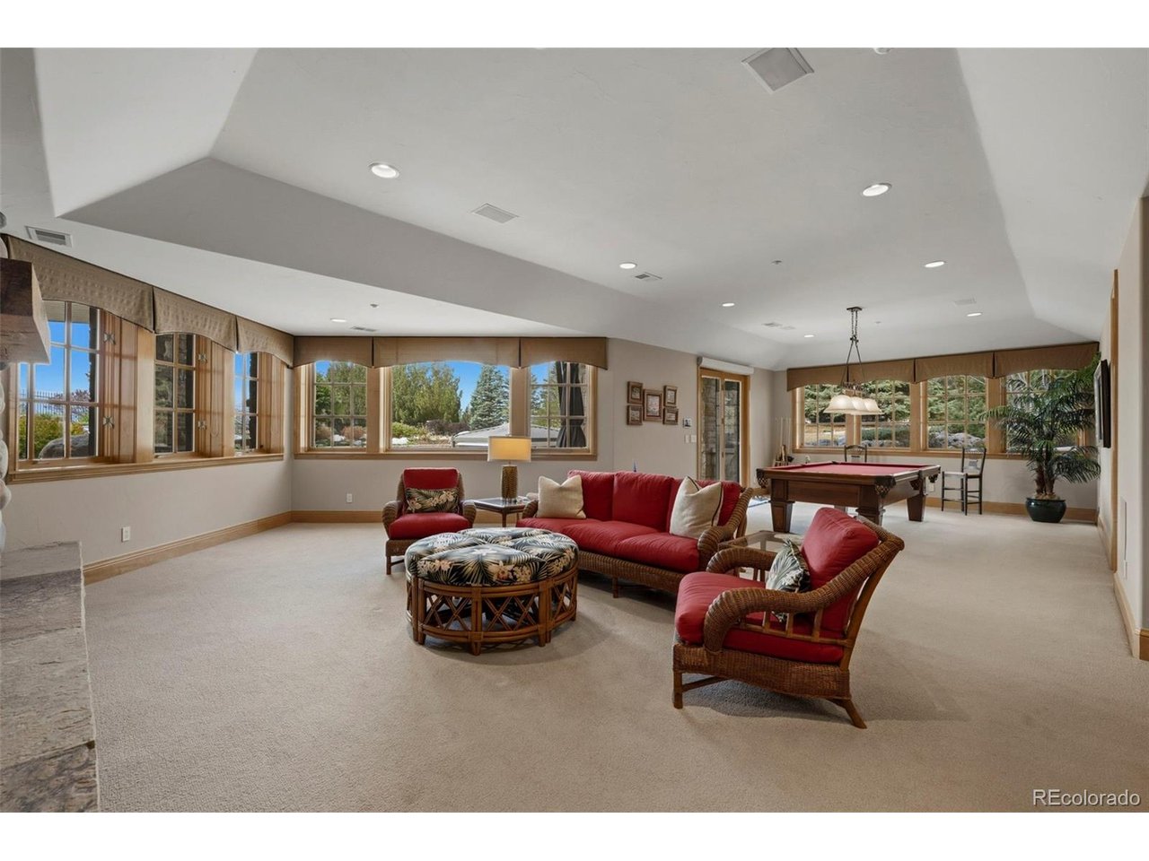 6303 Snowberry Ln