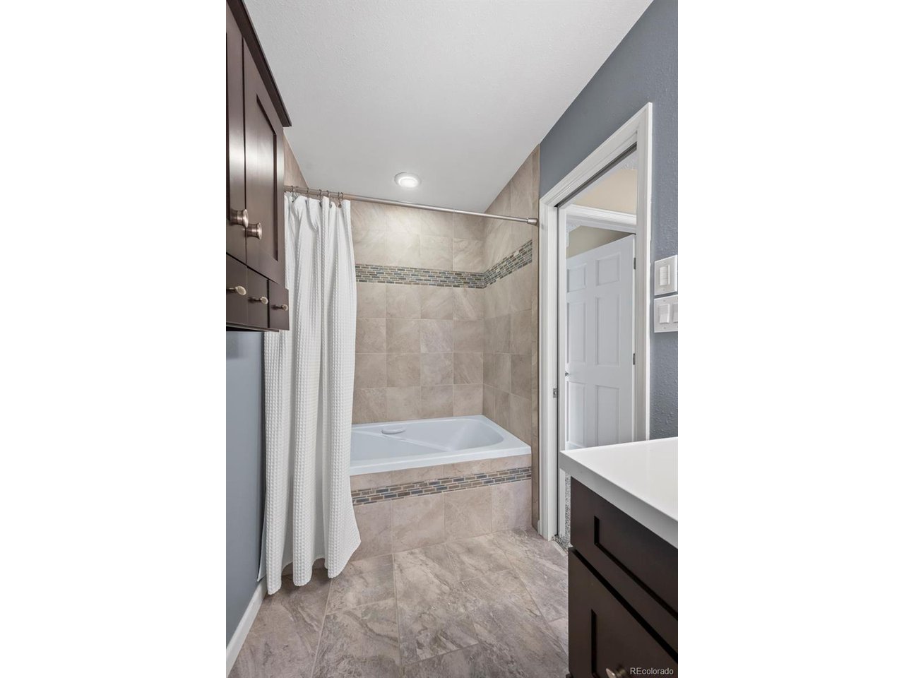 7409 Mount Meeker Rd