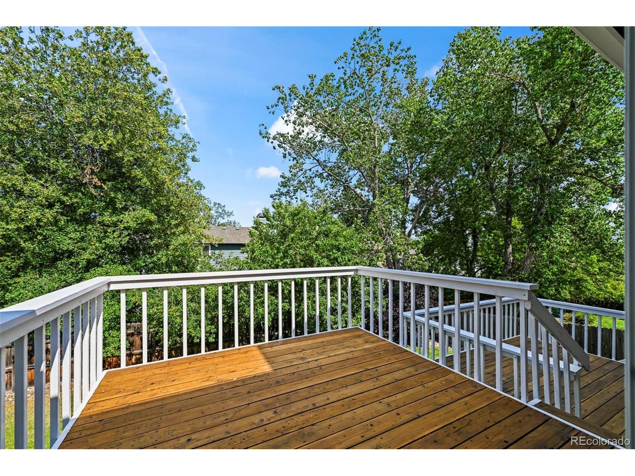 1096 Falcon Ct