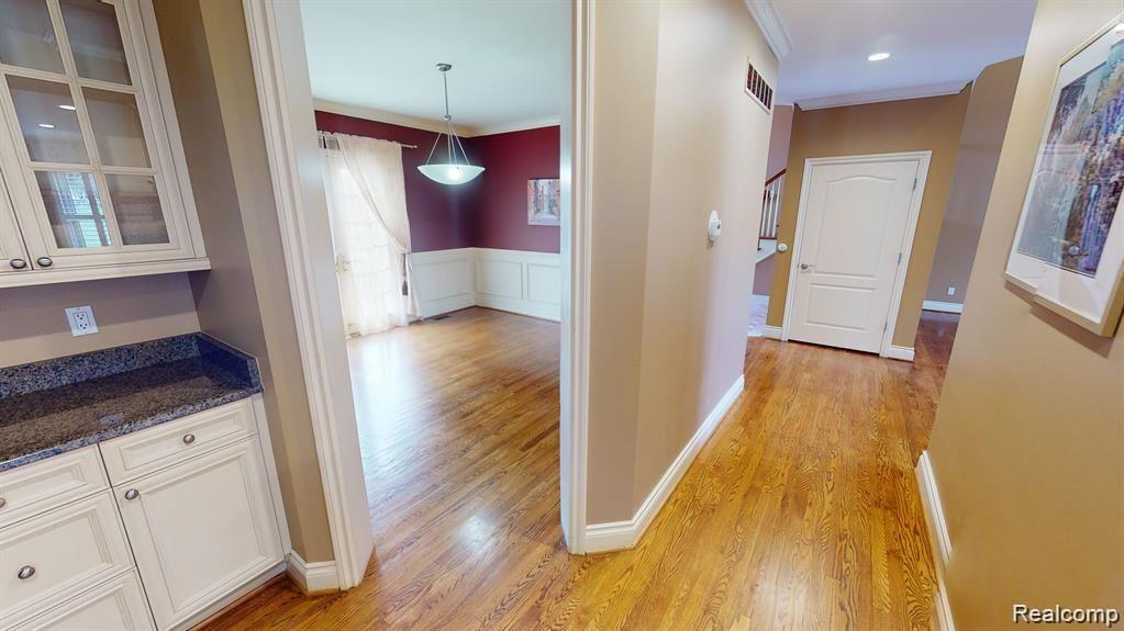1226 CEDARHOLM Lane