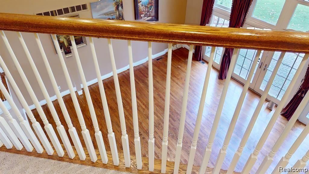 1226 CEDARHOLM Lane