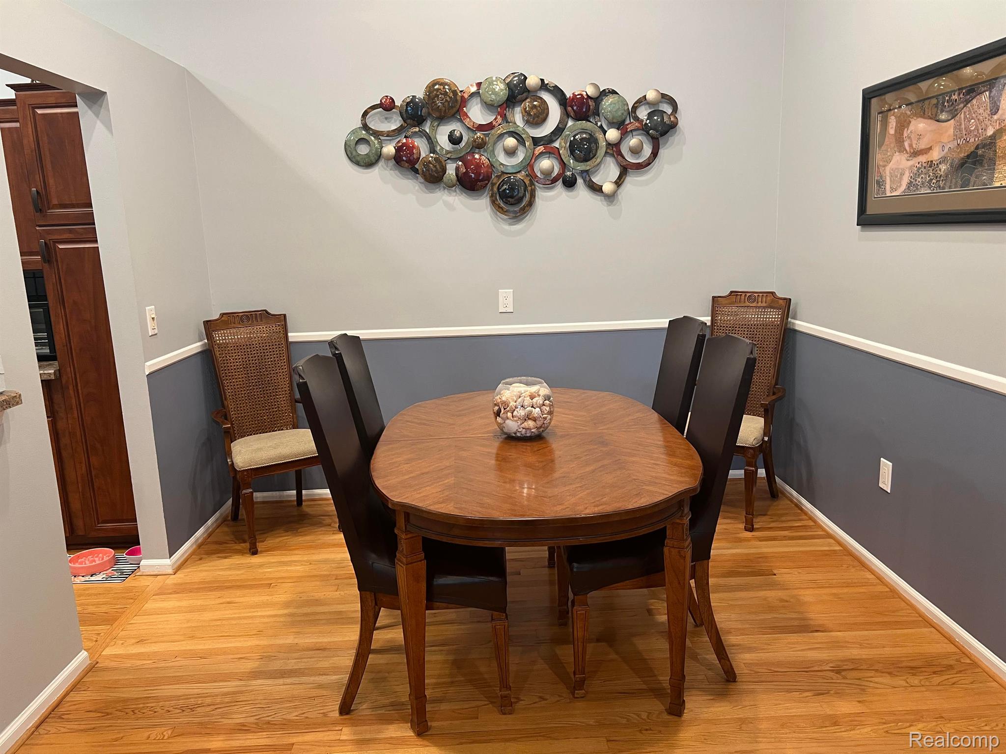 7317 MEADOWRIDGE Circle