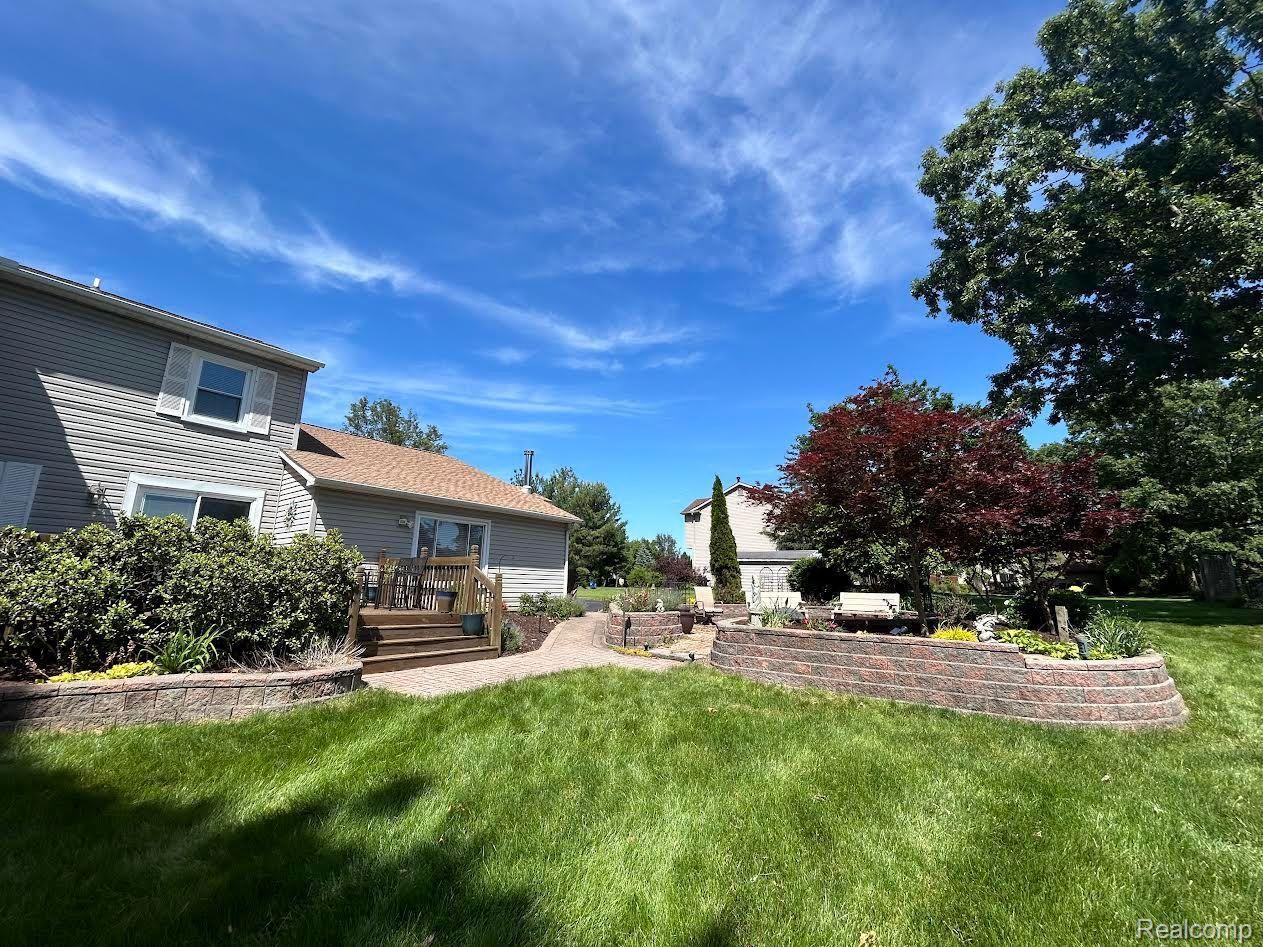 1427 N SILO RIDGE Drive