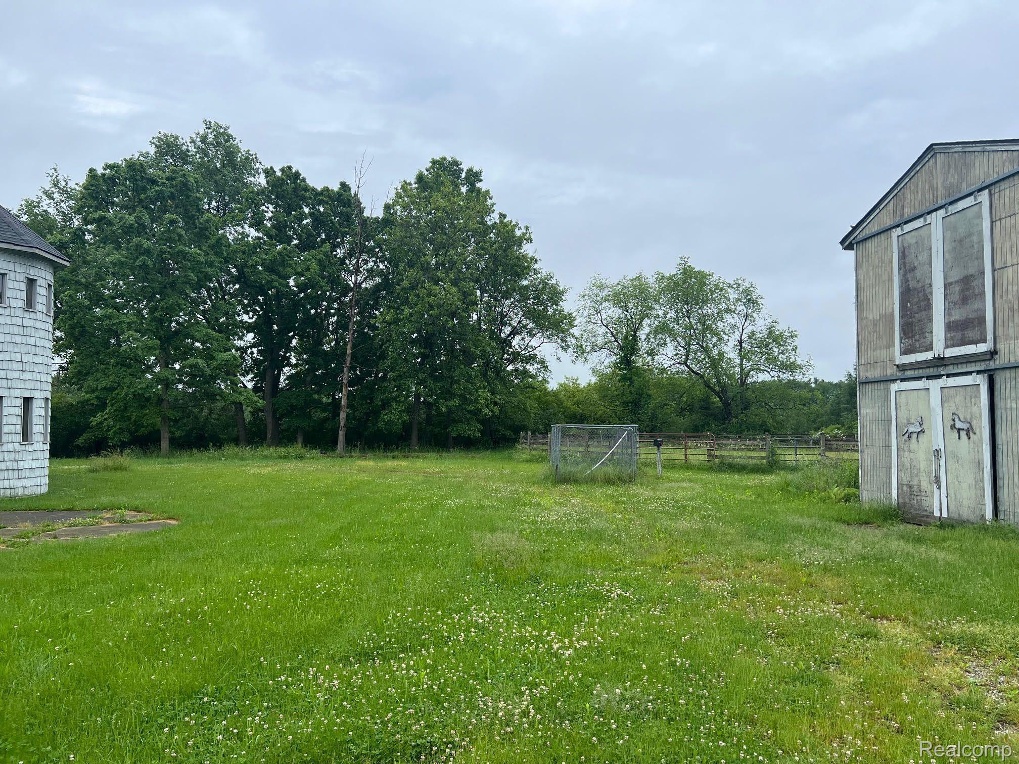 2651 FENTON Road