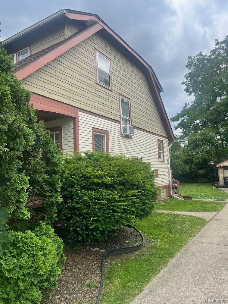 15033 GILCHRIST Street