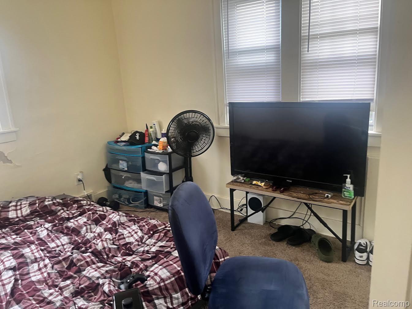 15033 GILCHRIST Street