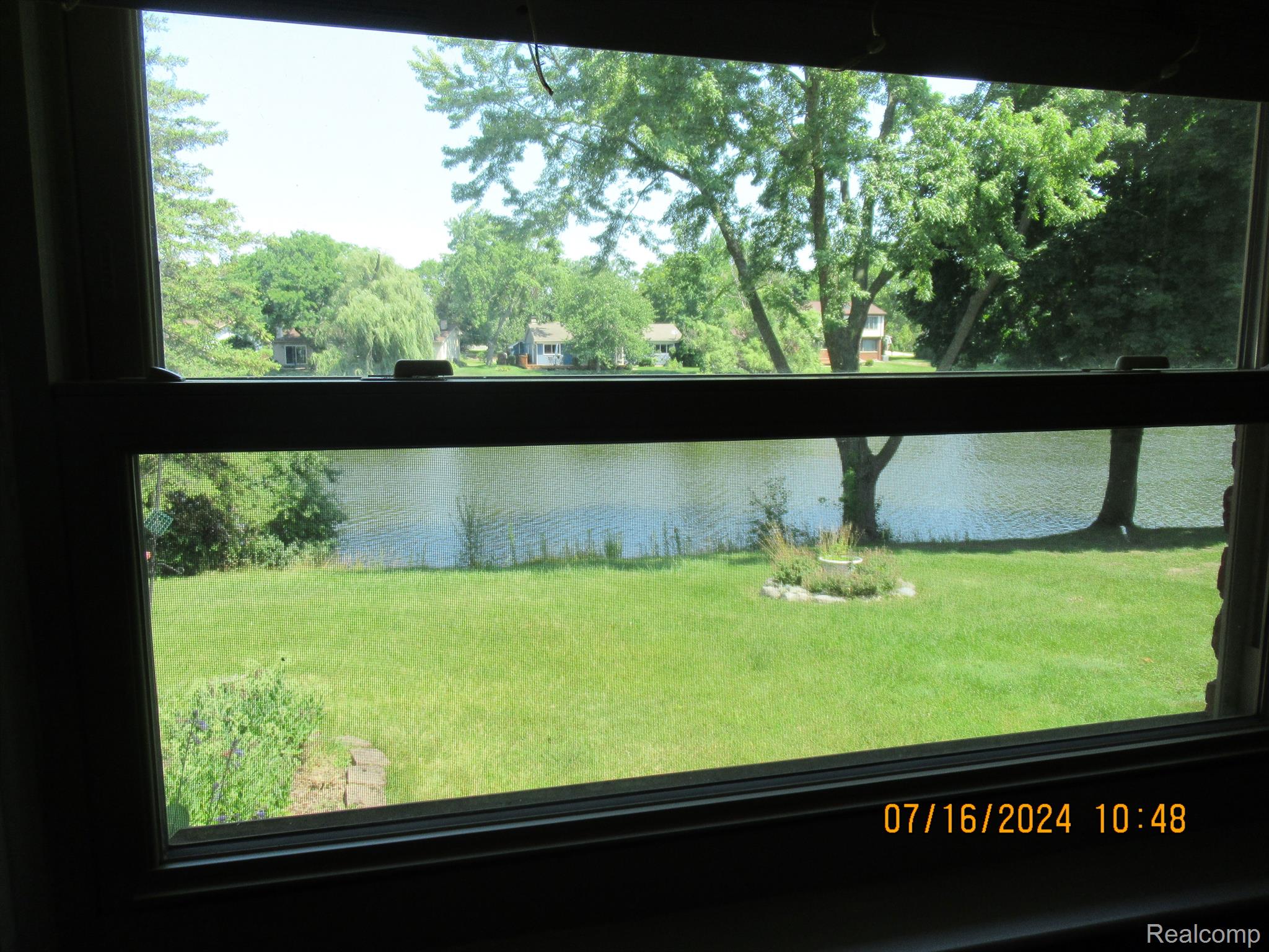 40526 VILLAGE OAKS