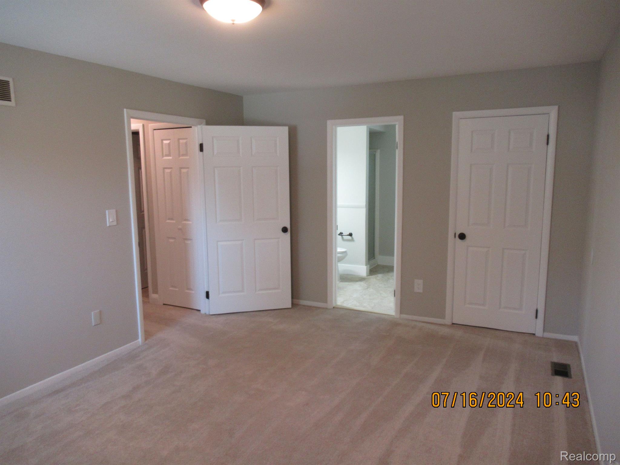 40526 VILLAGE OAKS
