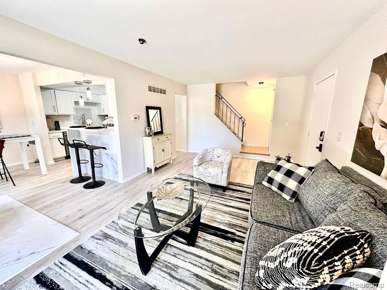 41574 BEDFORD Drive