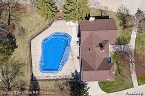 41574 BEDFORD Drive