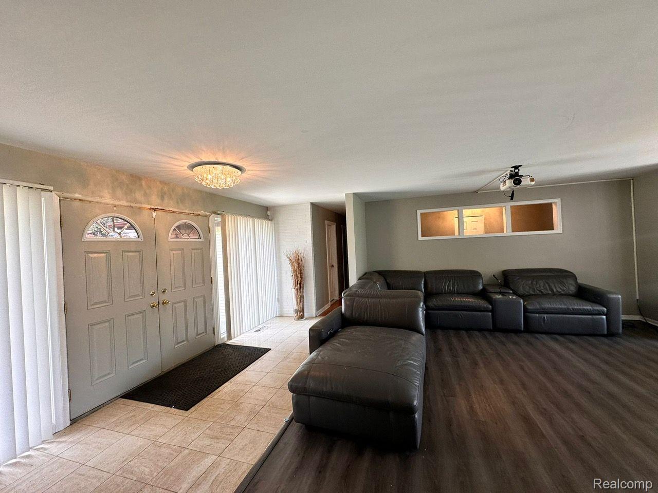 18201 NADOL Drive