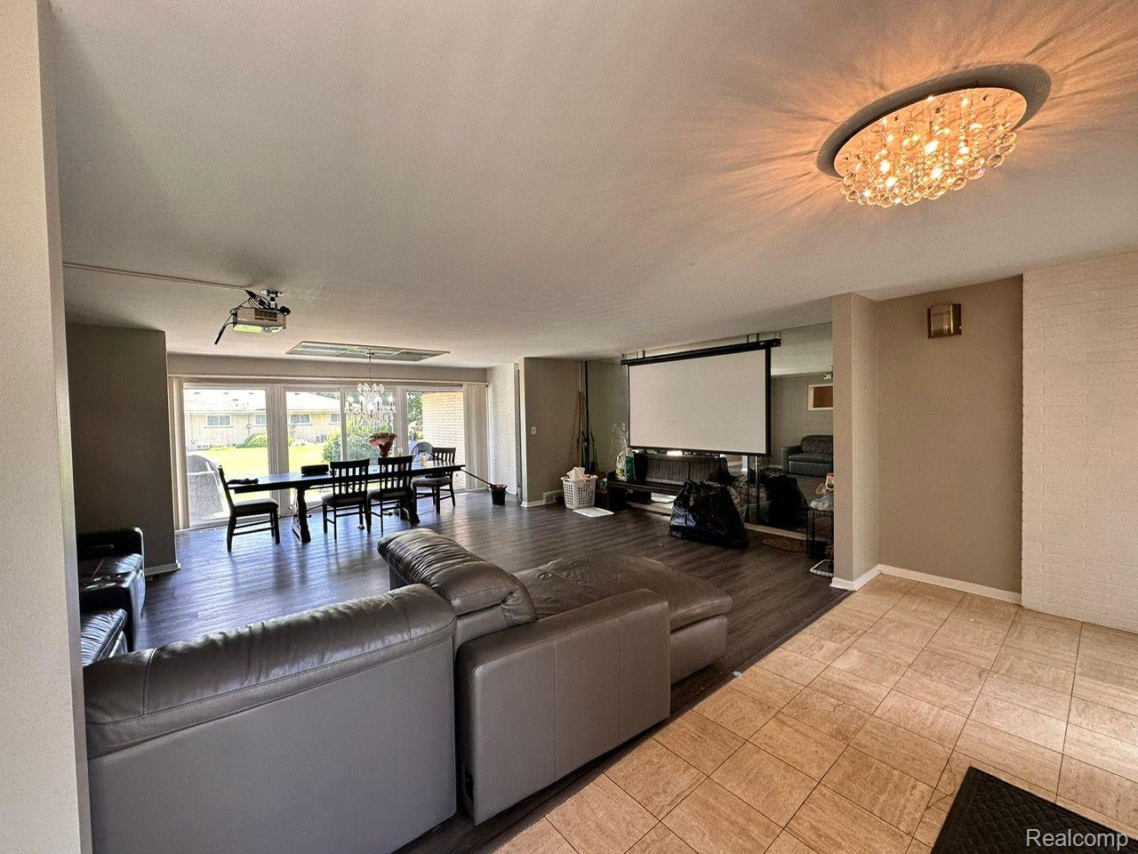 18201 NADOL Drive