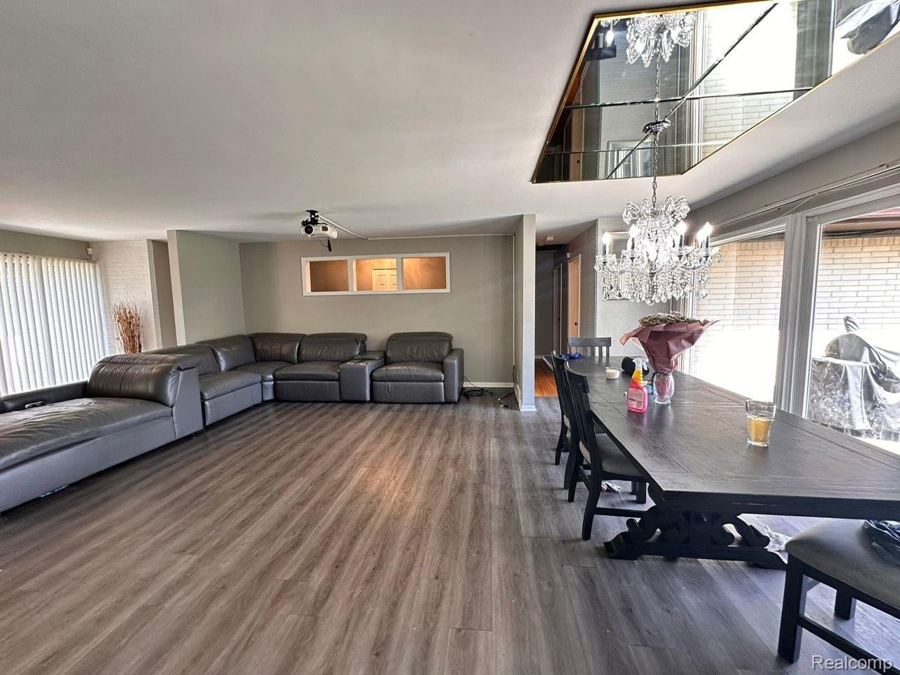 18201 NADOL Drive