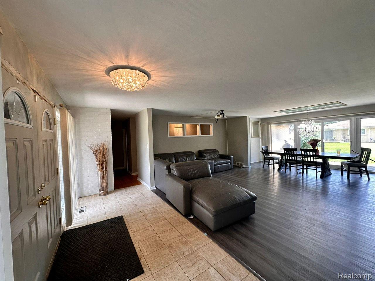 18201 NADOL Drive