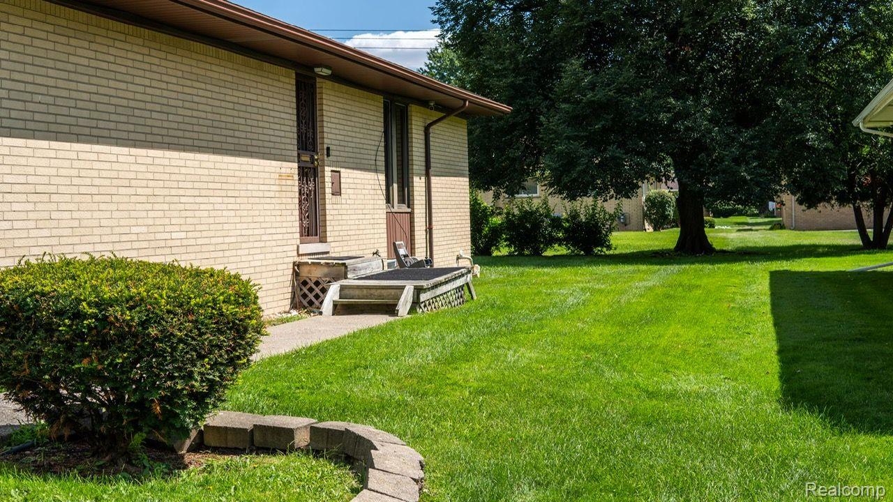 18201 NADOL Drive