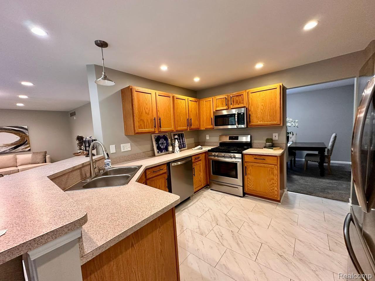 8676 W WALDEN Drive