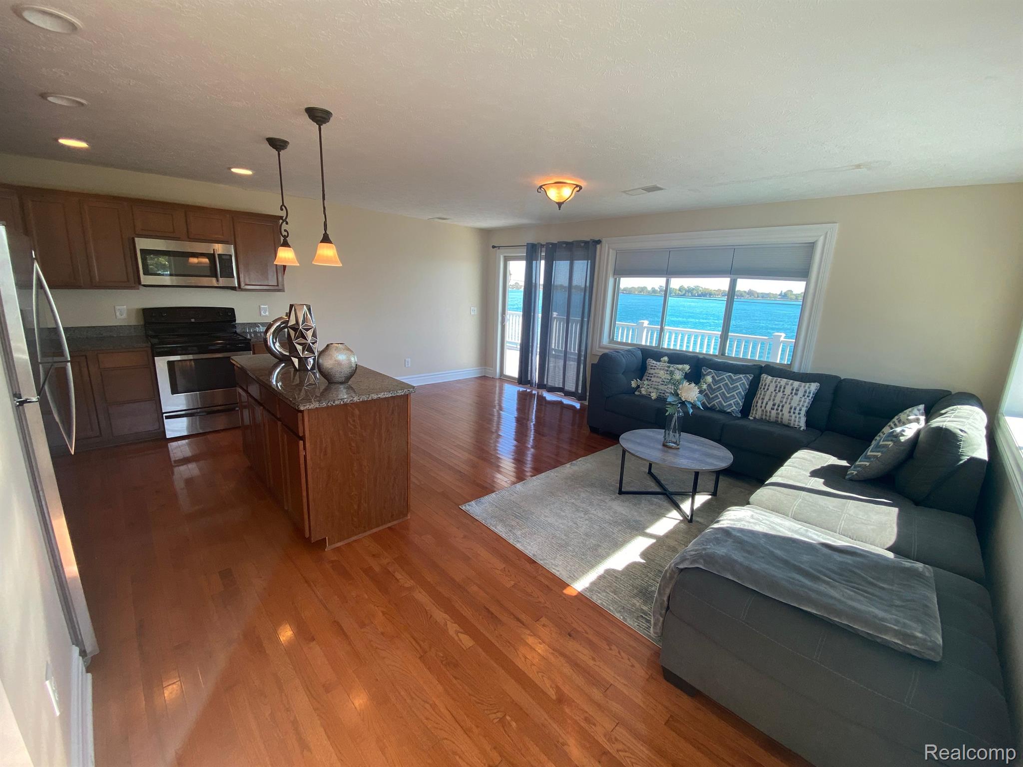 475 S Water St. APT 1